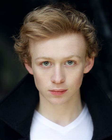 john bell gay|Outlander star John Bells life from Doctor Who debut and nearly。